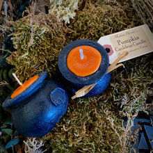 Load image into Gallery viewer, Magic Spell Witch's Cauldron Shaped Candle