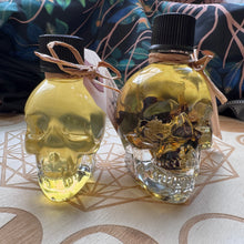 Load image into Gallery viewer, Skull Shaped Oil Bottles