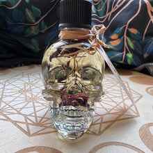 Load image into Gallery viewer, Skull Shaped Oil Bottles
