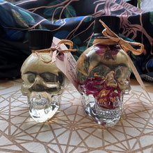 Load image into Gallery viewer, Skull Shaped Oil Bottles