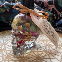 Load image into Gallery viewer, Skull Shaped Oil Bottles