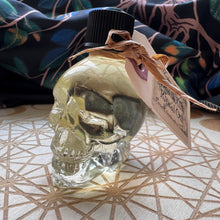 Load image into Gallery viewer, Skull Shaped Oil Bottles