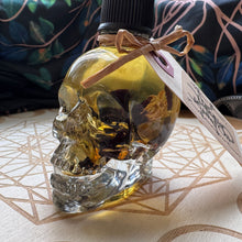 Load image into Gallery viewer, Skull Shaped Oil Bottles