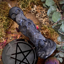 Charger l'image dans la galerie, Repousser les ennemis | Invisibles | Protection | Bougie en forme de potins Stop