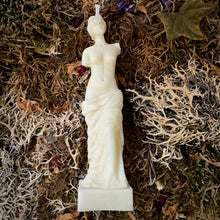 Charger l'image dans la galerie, Bougies d’autel de déesse