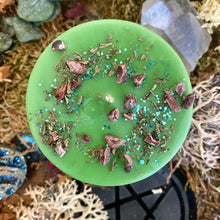 Load image into Gallery viewer, Witches Brew Halloween Samhain Chunky Candle