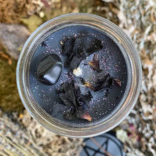 Charger l'image dans la galerie, Bougie d’autel de la Déesse Melinoë