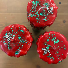 Charger l'image dans la galerie, Bougie pilier haute Holly King