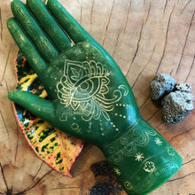 Load image into Gallery viewer, Hand Shaped Candle