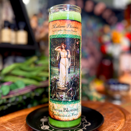 Sanctuaire de la déesse Freya et bougie magique d’amour rituel