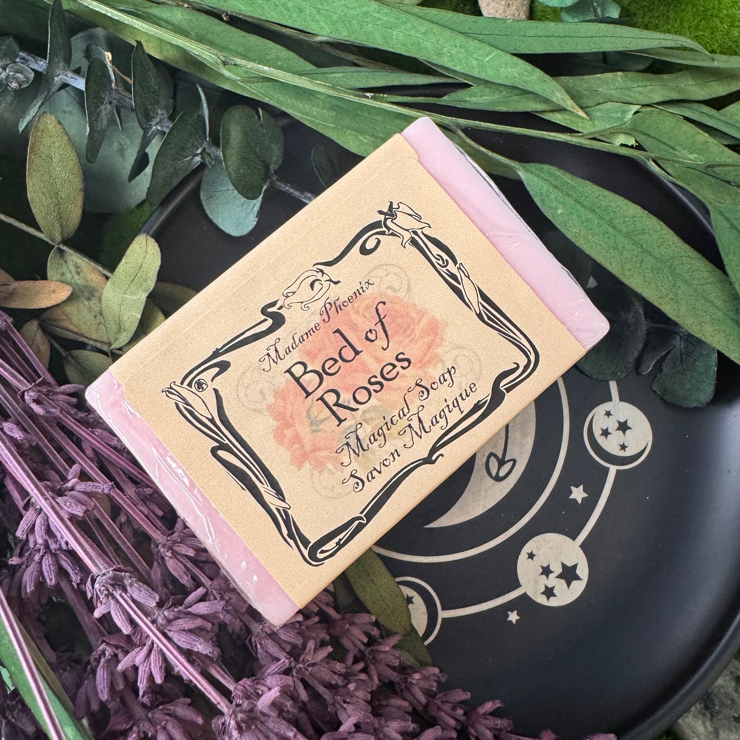 Savon de sort de lit de roses