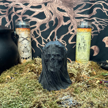 Charger l&#39;image dans la galerie, Veiled Skull Candle
