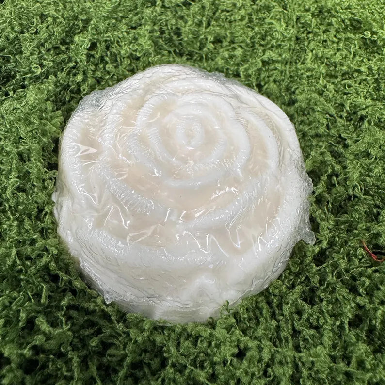 Bed of Roses Deluxe Soap