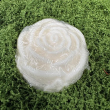 Load image into Gallery viewer, Bed of Roses Deluxe Soap
