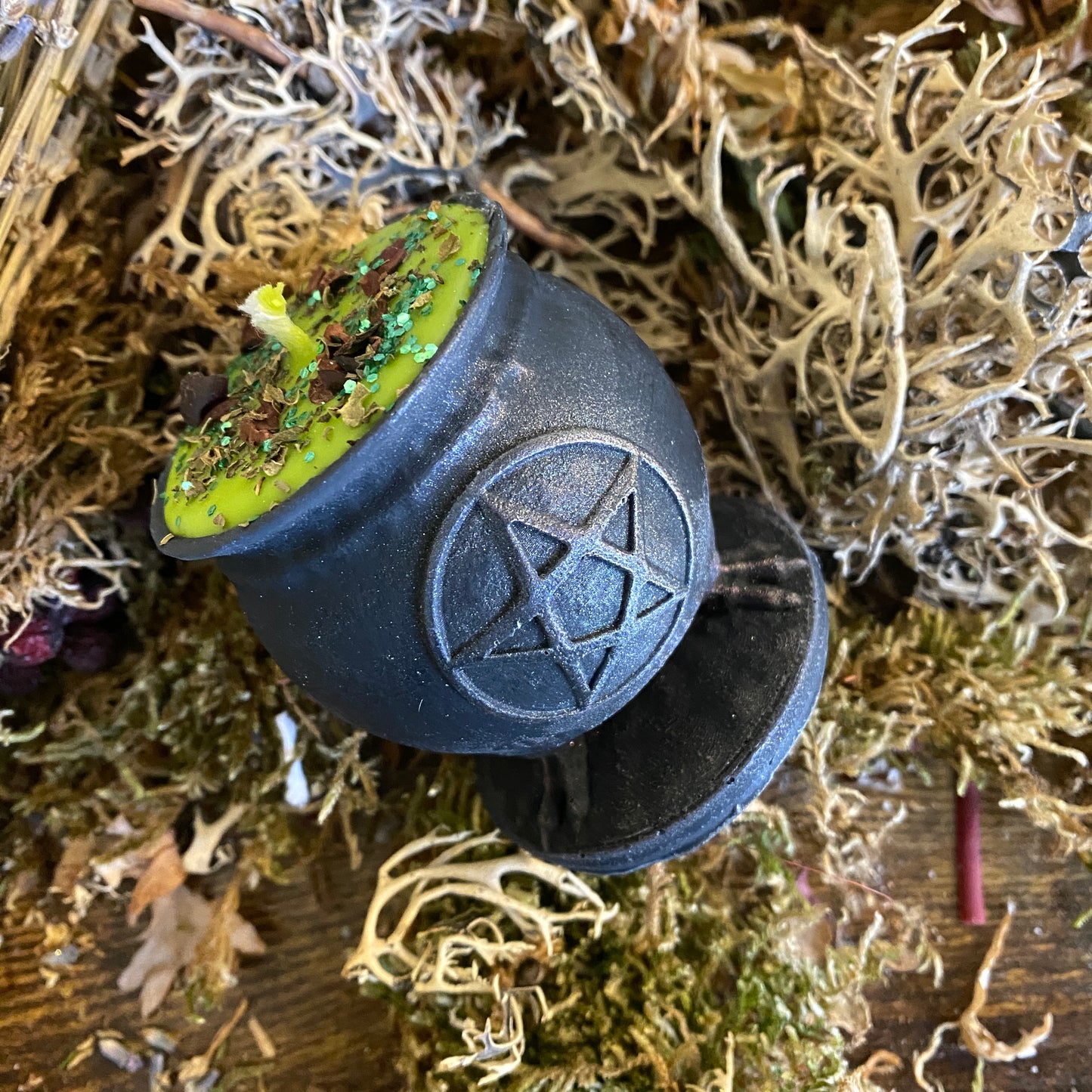 Deluxe Witch's Cauldron Shaped Spell Candles