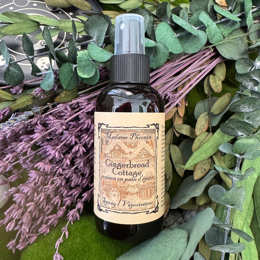 Gingerbread Cottage Yule Holiday Spray