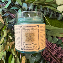 Charger l'image dans la galerie, Bougie de bénédiction de l’esprit de la forêt de l’homme vert
