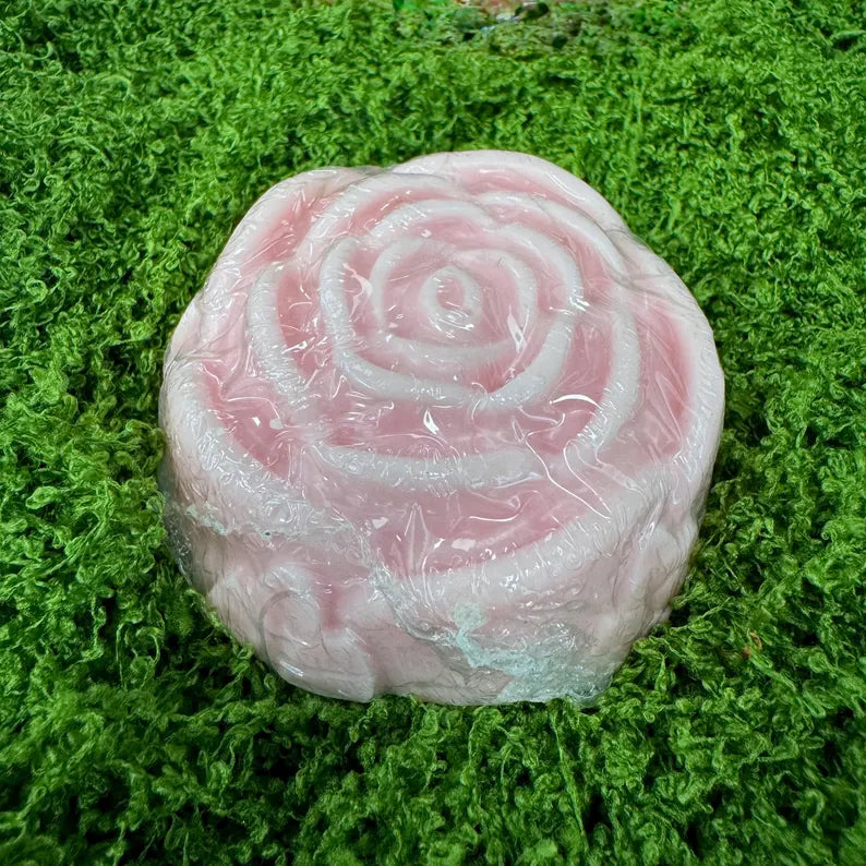 Bed of Roses Deluxe Soap