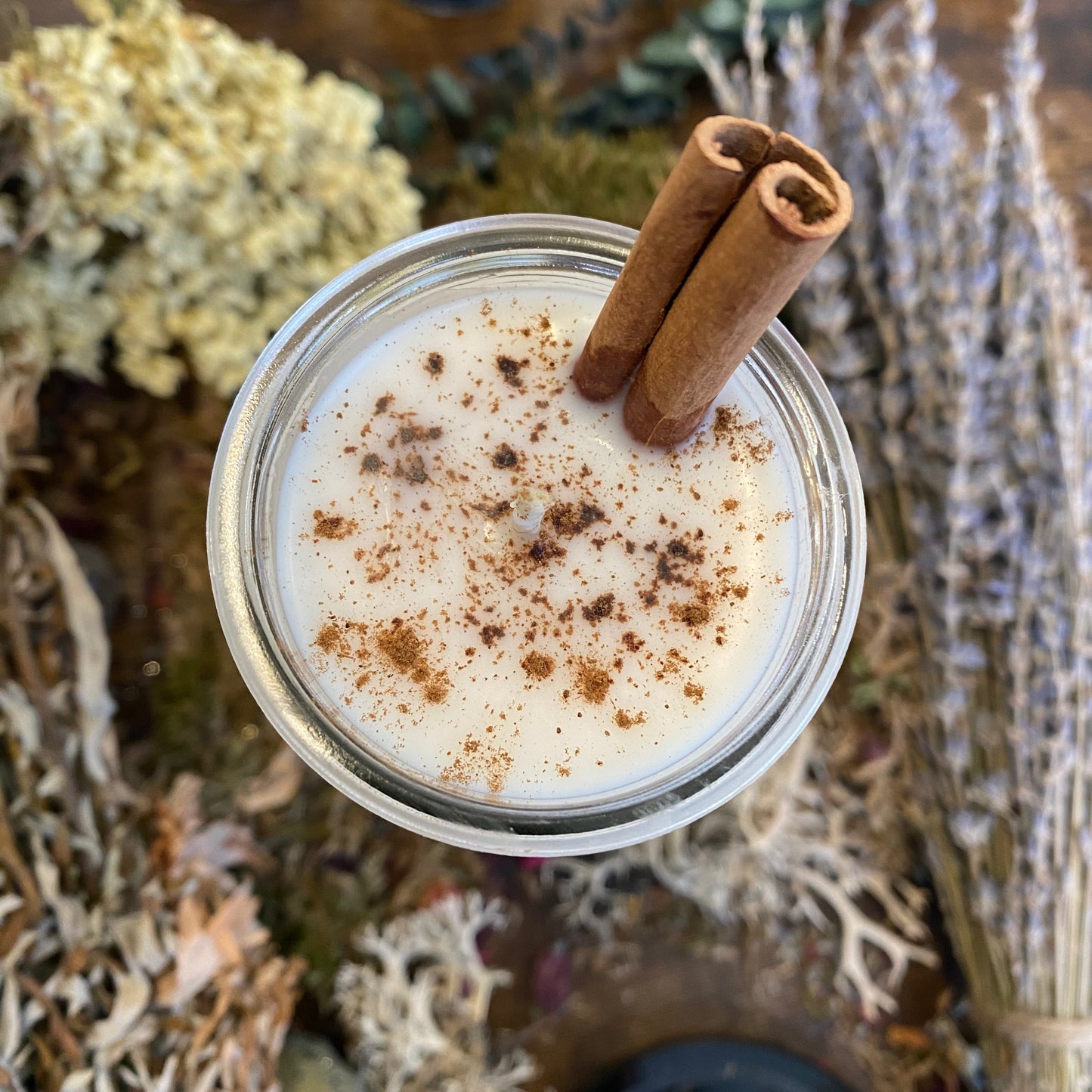 Bougie du solstice de bénédiction d’abondance saisonnière de vacances au lait de poule enrichi
