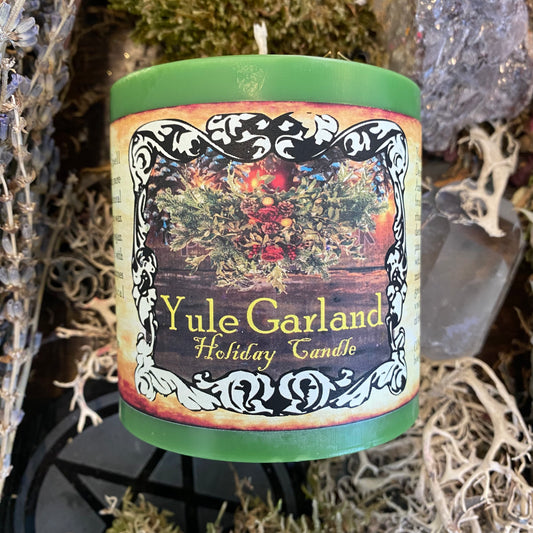 Yule Garland Holiday Blessing Chunky Candle