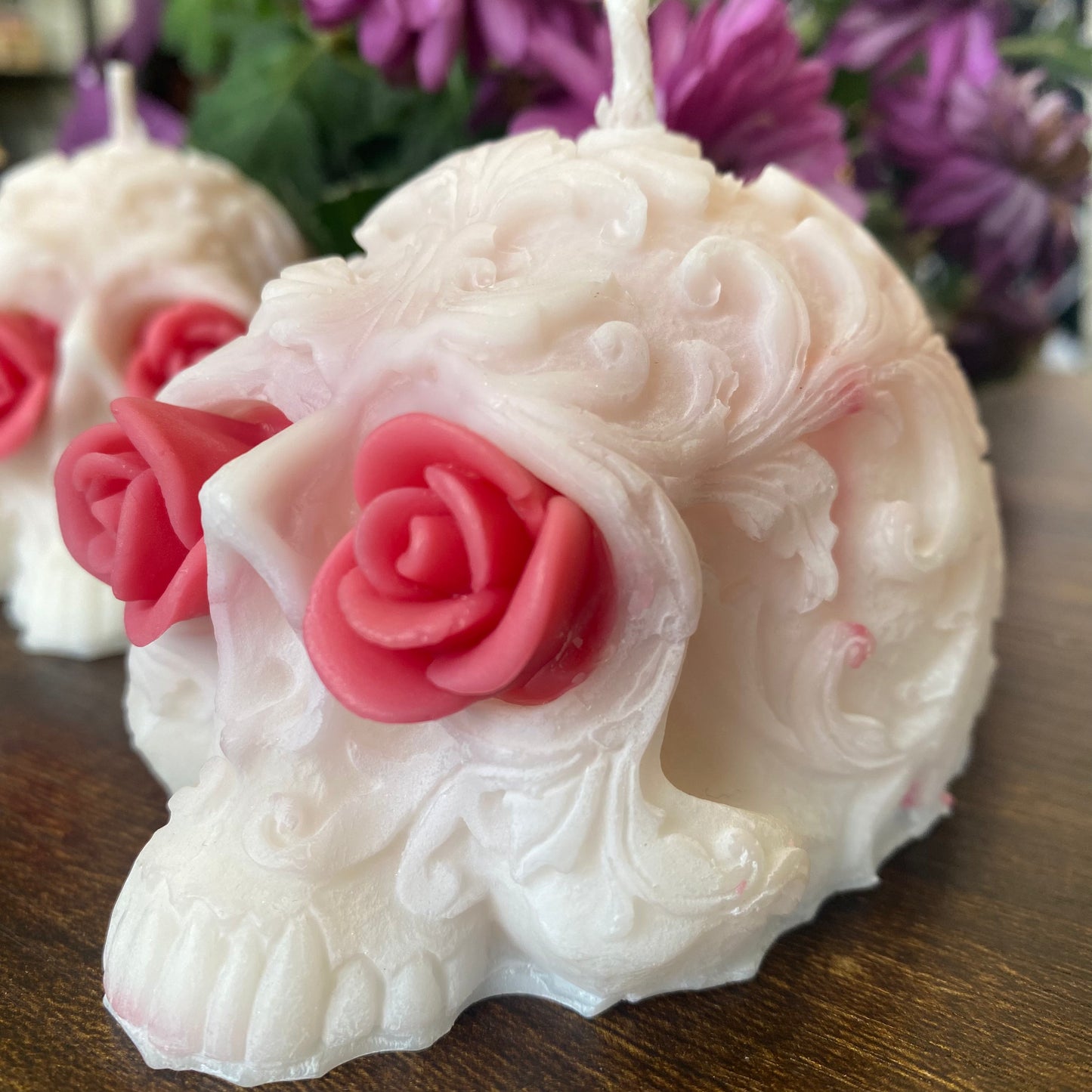 Fleur de printemps marbrée ÉDITION LIMITÉE Bougie en forme de crâne en filigrane