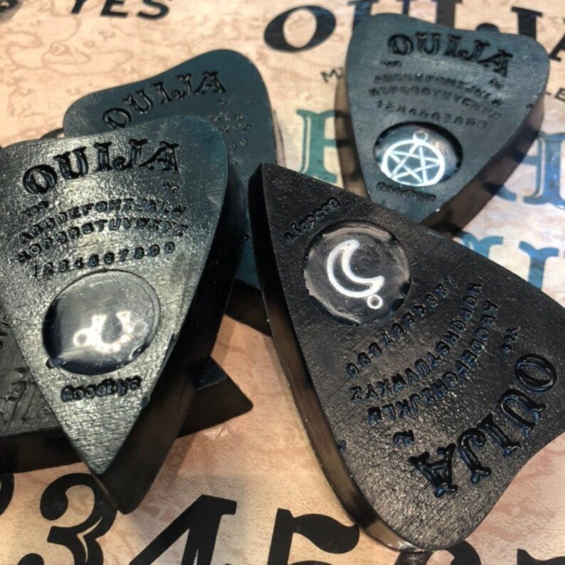 Ouija Board Planchet Charm Savon