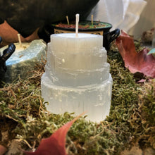 Load image into Gallery viewer, Crystal Magic Selenite Candle
