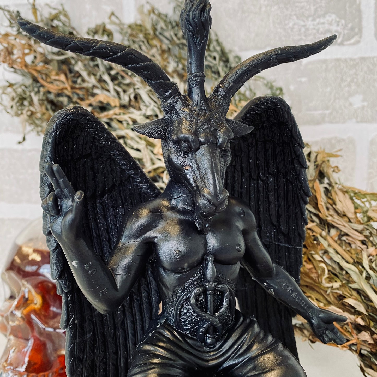 Bougie d’autel en forme de Baphomet