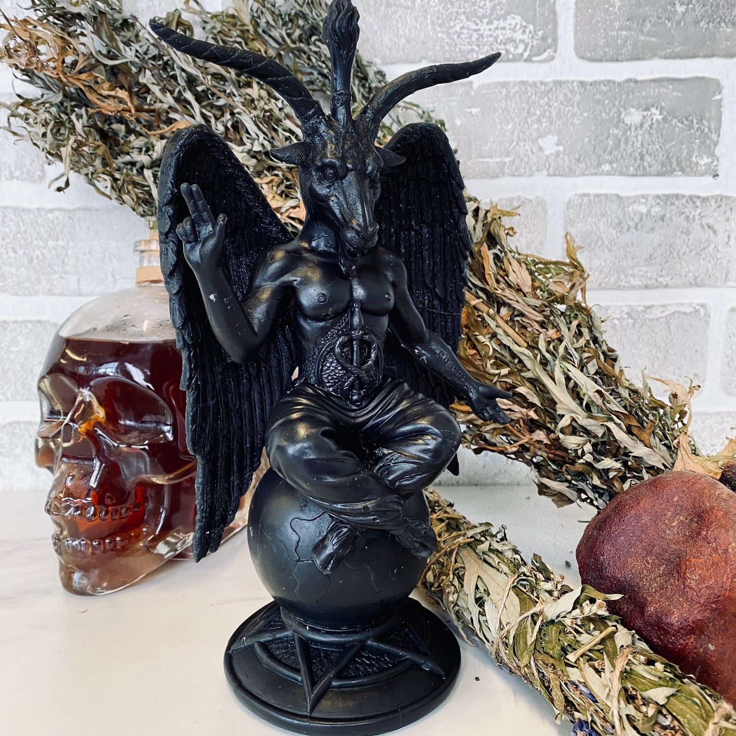 Bougie d’autel en forme de Baphomet